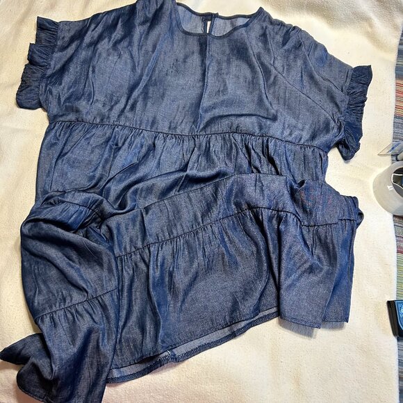 Cute layered dress. Very shimmery as it flows. Dark Navy. Size XXXL. (1023) - Picture 1 of 8